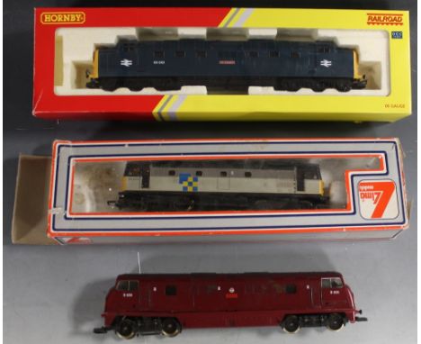 A BOXED HORNBY 00 GAUGE 55001 CLASS 55 DELTIC LOCOMOTIVE 'ST. PADDY' IN BR BLUE, a boxed Lima 00 gauge 30033 class 33 locomot