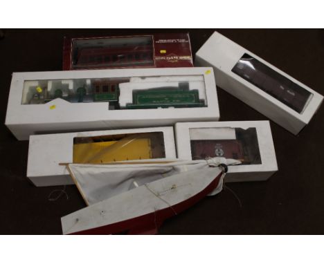 A BOXED BACHMANN BIG TANKERS 'G' SCALE ATCHISON TOPEKA SANTA FE 4-6-0 LOCOMOTIVE WITH TENDER, boxed carriage and rolling stoc