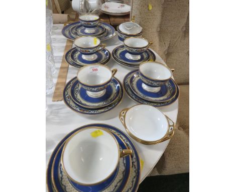 THOMS BAVARIA TEA SERVICE DECORATED WITH FRUIT.