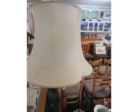 WOODEN STANDARD LAMP WITH SHADE. *