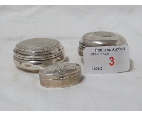 HALLMARKED LONDON SILVER OVAL PILL BOX WITH ENGRAVED DESIGN , A BIRMINGHAM SILVER TRINKET POT WITH ENGINE TURNED LID AND A FO