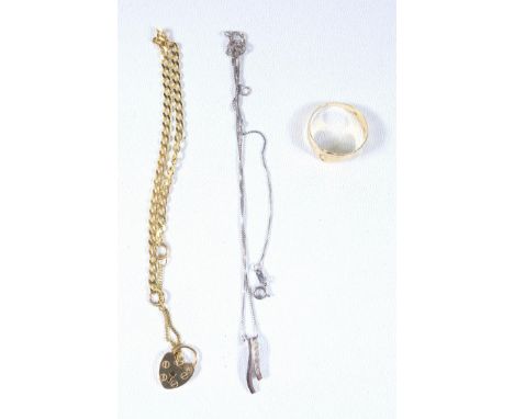 9 CT GOLD PENDANT SET FIVE DIAMONDS ON 9 CT CHAIN, 9 CT PADLOCK CLASP ON GILT CHAIN AND A 9 CT BUCKLE RING (SPLIT) 4.7 GRAMS 