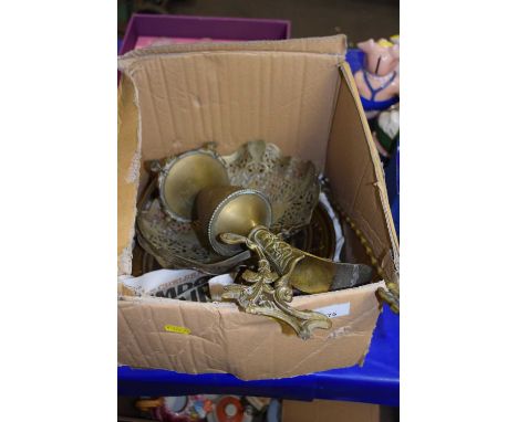 Quantity of assorted brass wares to include plates, toasting fork and ewer etc