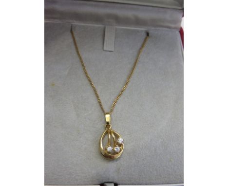 9ct GOLD STONE SET PENDANT on 9ct gold chain