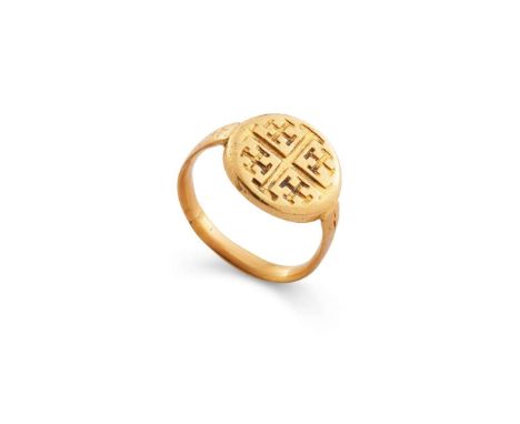  A Jerusalem cross ring, possibly late Medieval  The central disc featuring an engraved Jerusalem cross, to a polished band w