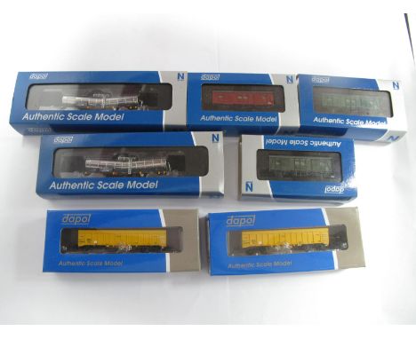 Sevel Dapol 'N' Gauge Boxed Items of Rolling Stock, - Ref No.'s F-027-003 (2) Silver Bullet Tank Wagons, Ref 2F-045-003 (2), 