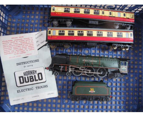A Hornby Dublo Three Rail "Duchess of Montrose" 4-6-2 Steam Locomotive and Six Wheel Tender, BR green R/No. 46232 good unboxe