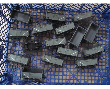 Sixteen Bachmann "OO" Gauge/4mm Unboxed Ref 37-225F 16T Steel Mineral/Top Flap Wagons, BR grey R/No. B87019, very good.