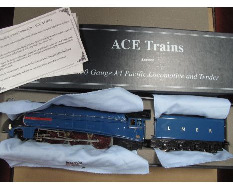 Ace Trains ''O'' Gauge/7mm Class A4 4-6-2 Steam Locomotive and Eight Wheel Tender. L.N.E.R garter blue ''Sir Nigel Gresley'' 