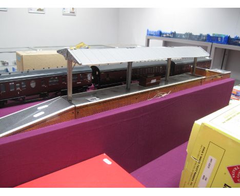 Ace Trains ''O'' Gauge/7mm Wayside Platofrm With Canopy- non standard item made up from station components. (4 piece) fair to