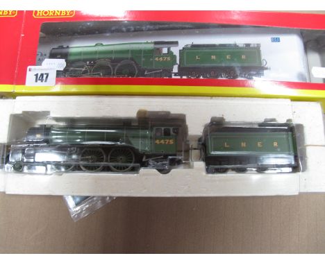 Hornby ''OO'' Gauge/4mm Ref 2549 Class A1 4-6-2 Steam Locomotive and Eight Wheel Tender, L.N.E.R green ''Flying Fox'' R/No. 4