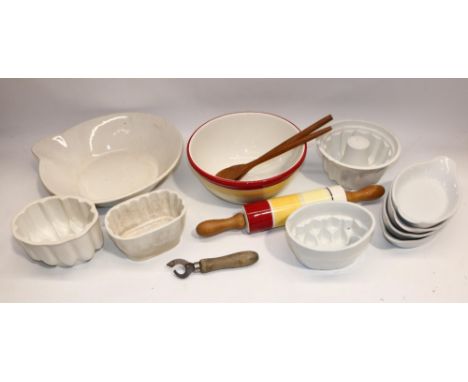 Group of kitchenalia incl. jelly moulds, Gray's Pottery mixing bowl with matching rolling pin, etc. (qty) 