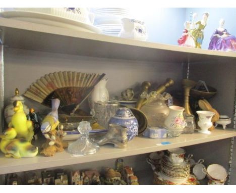 A mixed lot to include a set of weighing scales, brassware, A Wedgwood trinket dish, a fan and other items 
