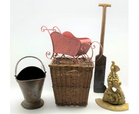 Square wicker basket, copper coal helmet, planter in the form of a sleigh, old edging tool and a wall bracket (5) Condition R