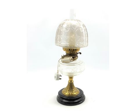 Late Victorian table oil lamp of art nouveau design with etched shade, brass stem, H50cm, converted to electricity Condition 