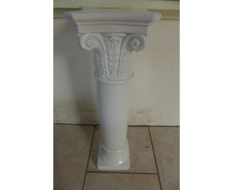 A ceramic column statue stand, 114cm tall x 34cm x 34cm 