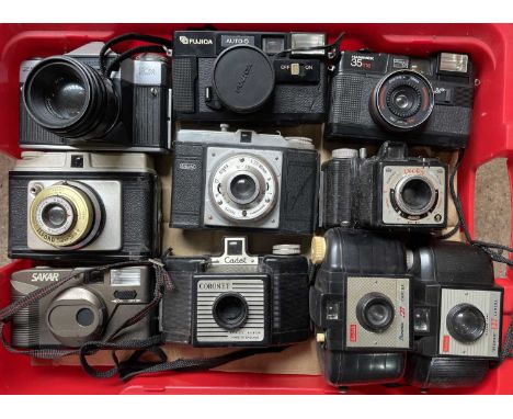 One box of various vintage cameras (10)