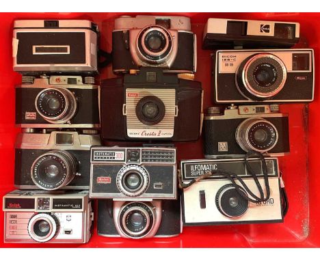 One box of various vintage cameras (12)