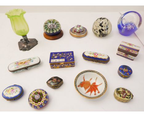 A mixed lot comprising:4 modern paperweights;4 cloisonné enamel bijouterie boxes;two fine French Limoges oval-shaped boxes ha