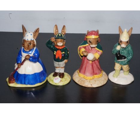 4x Bunnkykins figures - Clean sweep, Boy skater, Be prepared &amp; fortune teller 