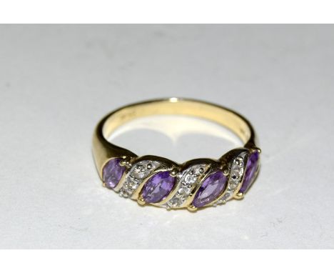 9ct gold ladies Diamond and amethyst ring size R