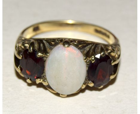 9ct Gold  Antique set ladies Opal and Garnet ring size Q 