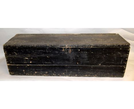 Vintage painted pine trunk 40 x 130 x 40cm