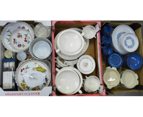 Mixed china, including Denby blue and green, Royal Doulton Fairfield dinnerwares, Royal Worcester Evesham, Royal Doulton Adri