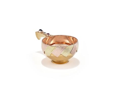 FABERGÉ, A GEM SET CHARKA WORKMASTER MICHAEL PERKHIN, ST. PETERSBURG, CIRCA 1895 The circular bowl and hook handle of yellow 