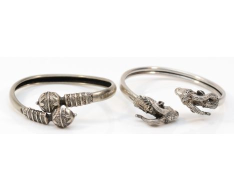 A 925 silver double ram's head sprung bracelet, 58 x 48mm  and an unmarked silver sprung bangle, 29gms 