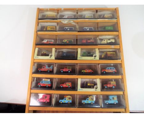 Oxford Automobile Company - 28 diecast 1:76 scale model motor vehicles, mint in original plastic cases with card sleeves - Es