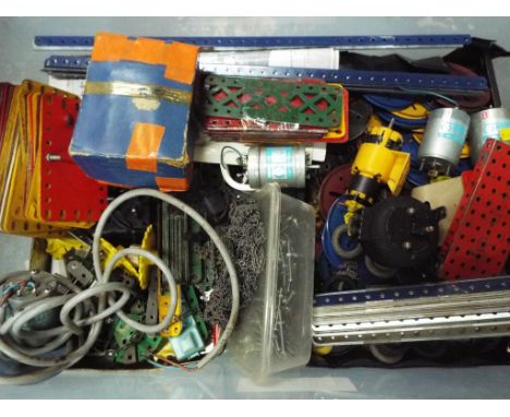 Meccano - a quantity of vintage Meccano construction pieces