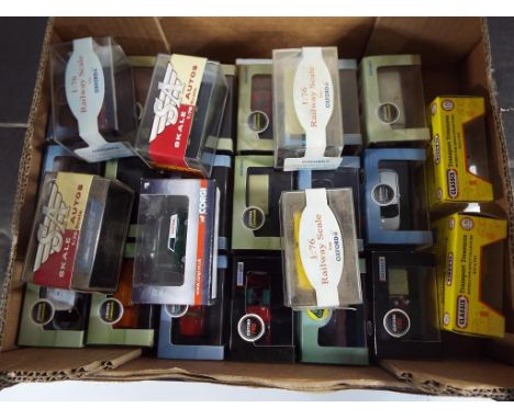 Diecast - a quantity of 26 diecast model motor vehicles in 1:76 scale to include Oxford Commercials, Oxford Fire, Oxford Auto