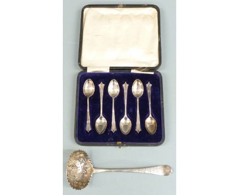 Cased set of six hallmarked silver teaspoons spoons and a Georgian hallmarked silver sifter ladle, London 1802 maker&nbsp;Wil