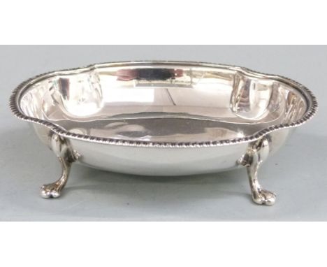 George V hallmarked silver trinket or bon bon dish with shaped edge, raised on four paw feet, Sheffield 1911 maker&nbsp;Josep