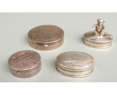 Four modern hallmarked silver trinket pots, one mounted with a bear, weight of all four 66g
