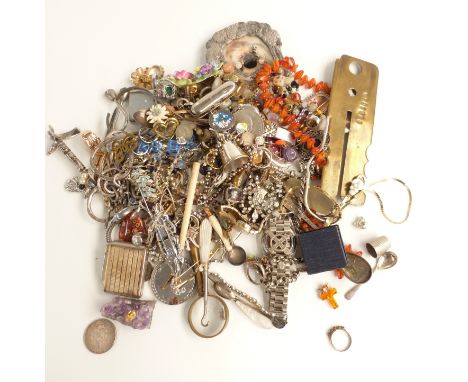 A collection of jewellery including vintage necklaces, amethyst quartz, 800 silver spoon, silver items including brooch, neck