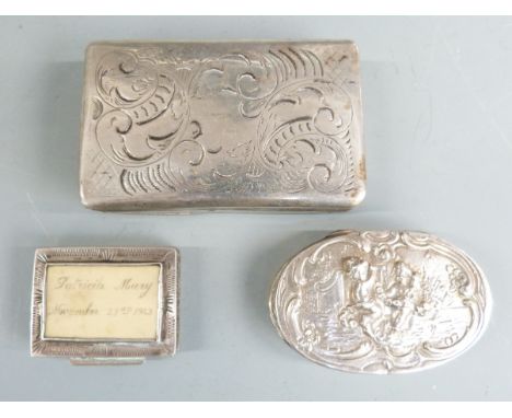 Three continental white metal snuff and trinket boxes, length of largest 7cm, weight of all three 97g