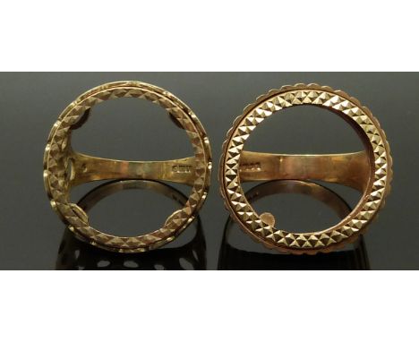 Two 9ct gold coin mount rings, size R &amp; S, 12.00g&nbsp;