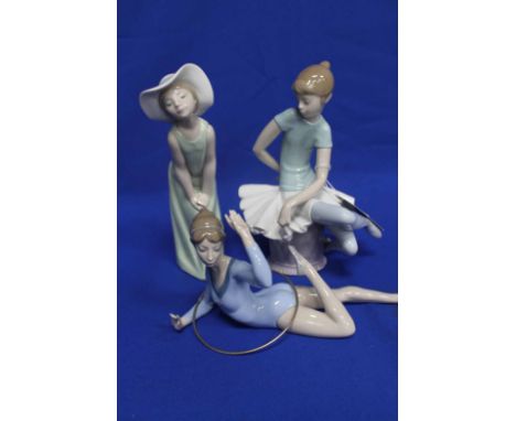GROUP OF LLADRO FIGURES (4)