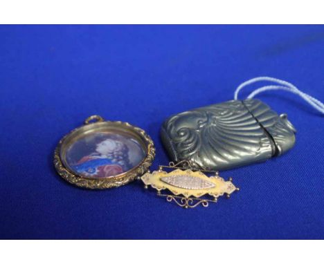 19TH CENTURY ROUND PORTRAIT PENDANTalong with a Victorian nine carat gold Baby brooch and a vesta case