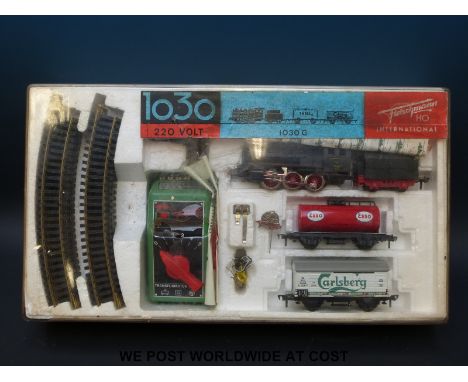 Fleischmann 00 gauge 1030G train set in original box. 