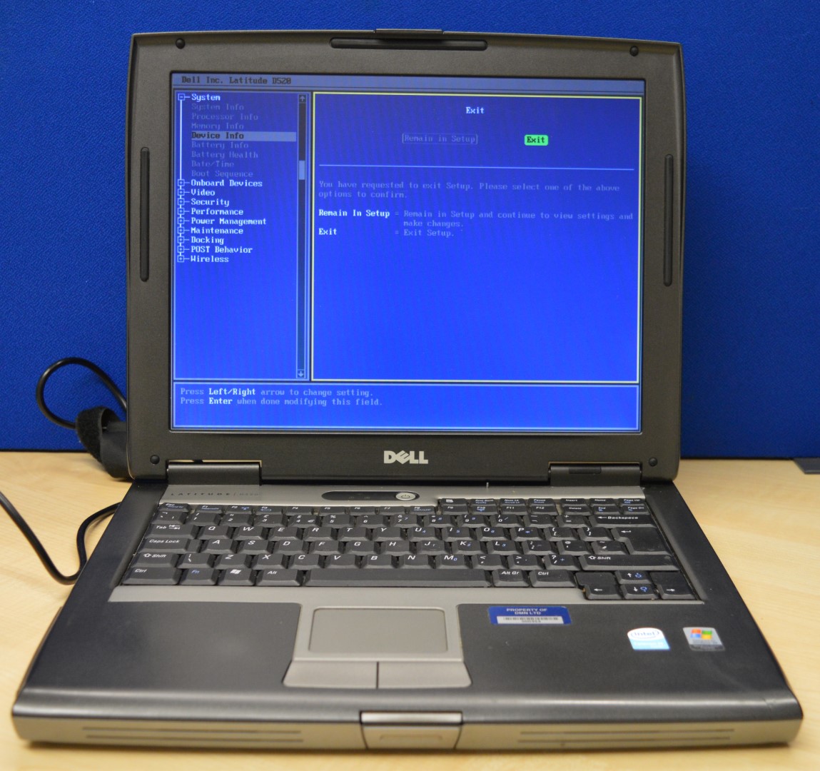 1 X Dell Latitude D5 Laptop Computer 15 Inch Screen Size Features Intel Celeron 1 6ghz Proc
