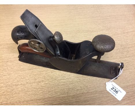 A Stanley No. 113 compass plane
