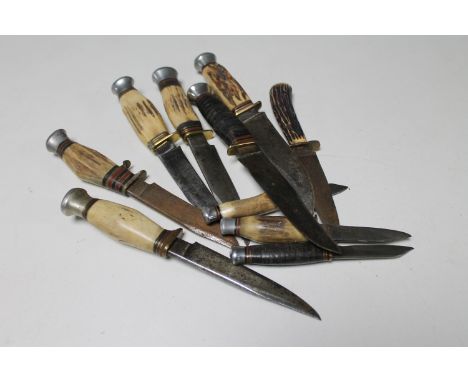 Ten assorted hunting knives 