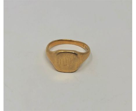 A gent's gold signet ring, marks rubbed CONDITION REPORT: 7.9g