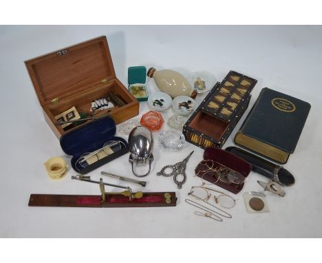 A 19th century brass and steel set of sovereign scales in teak case, to/w a quantity of antique spectacles and cases, porcupi