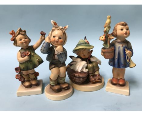 Fifteen various Hummel figures