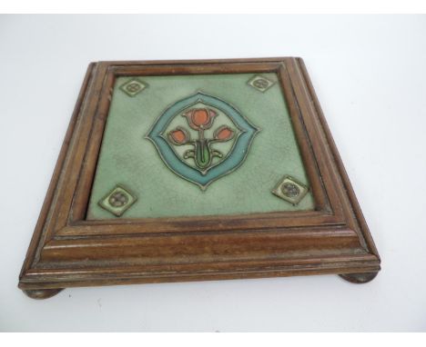 Art Nouveau Tile Pot Stand 