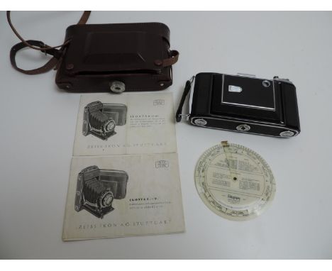 Zeiss Ikon Camera in Leather Case with Instructions 